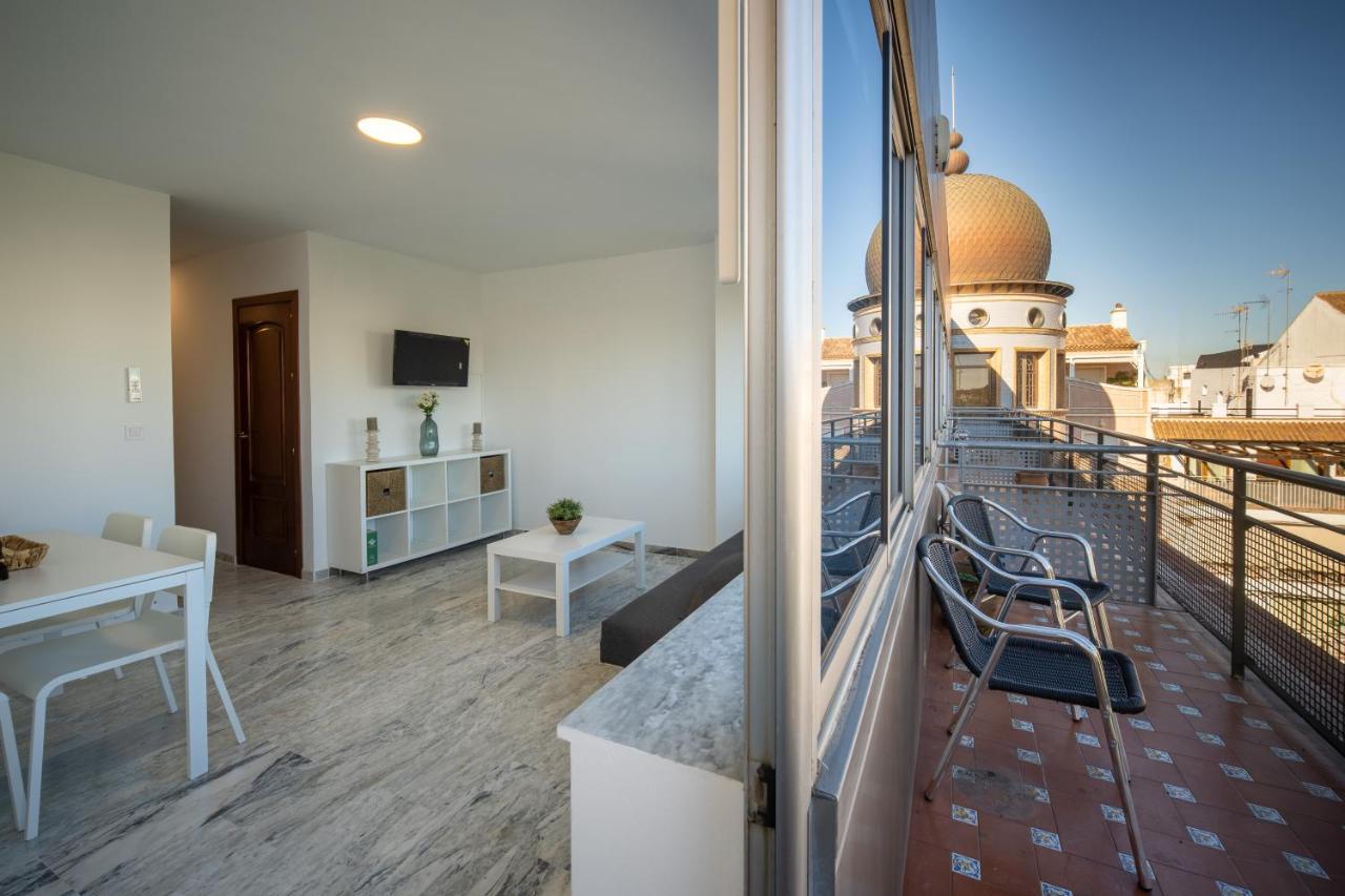 Conjunto De Apartamentos Antiguo Palacio Hotel Paris Уэльва Экстерьер фото