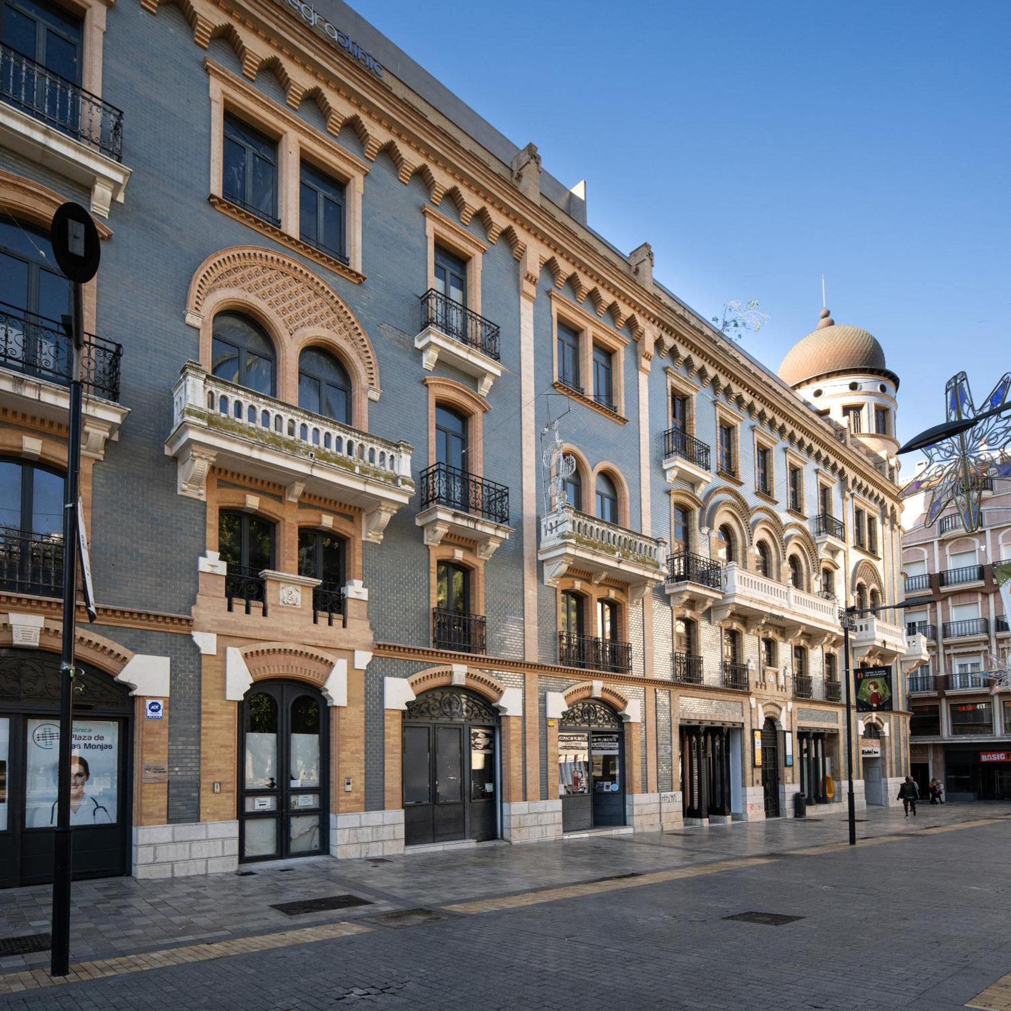 Conjunto De Apartamentos Antiguo Palacio Hotel Paris Уэльва Экстерьер фото