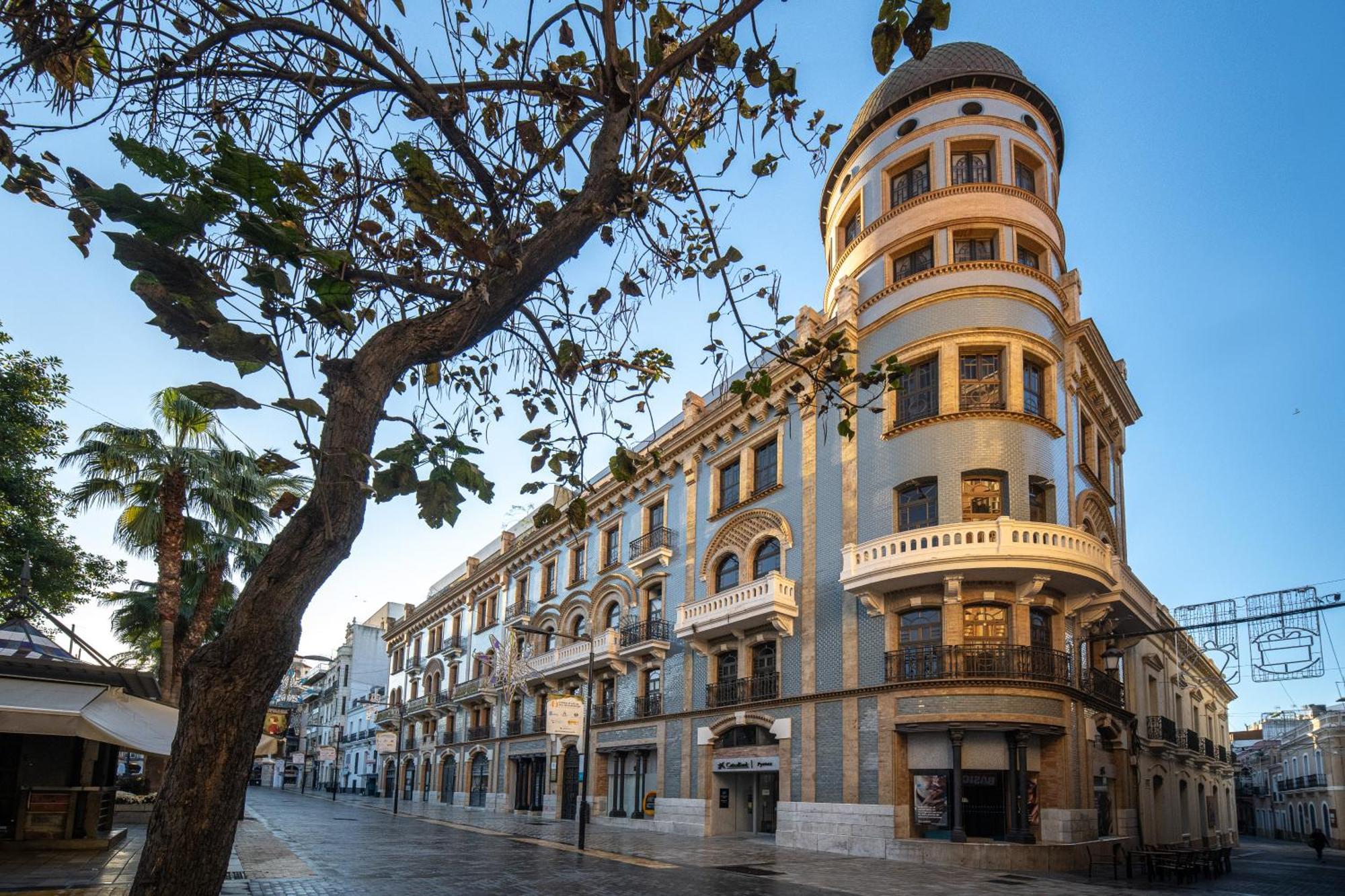 Conjunto De Apartamentos Antiguo Palacio Hotel Paris Уэльва Экстерьер фото